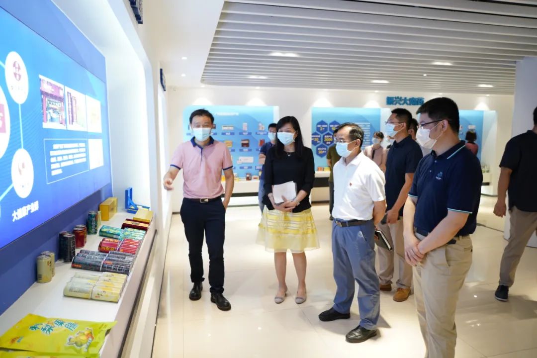 白云区科工商信局辅导一行到广药集团304am永利集团调研